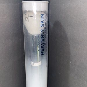 It cosmetics heavenly skin cc +skin perfect brush